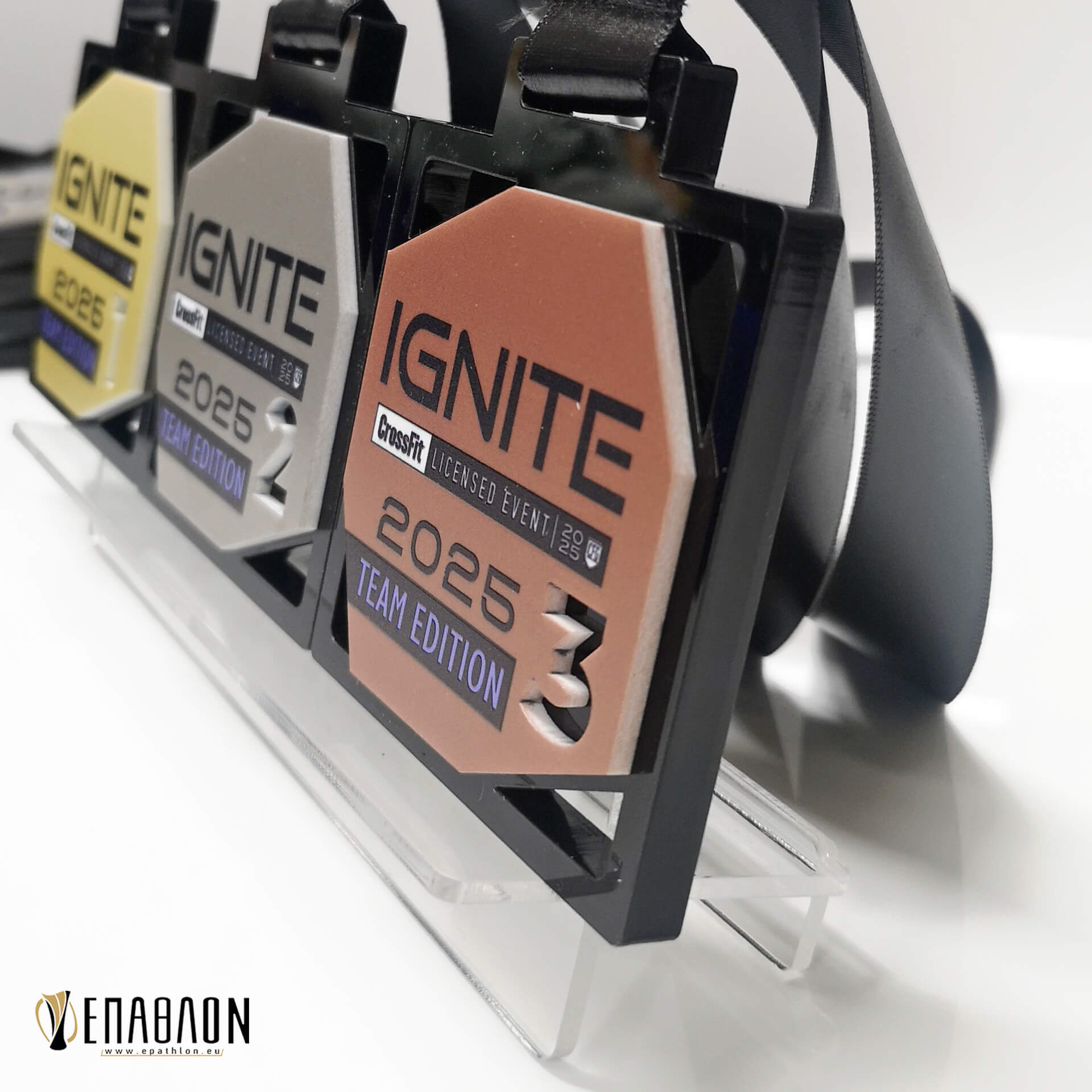 ΜΕΤΑΛΛΙΟ ΑΠO PLEXIGLASS : MEDCΑ-0009