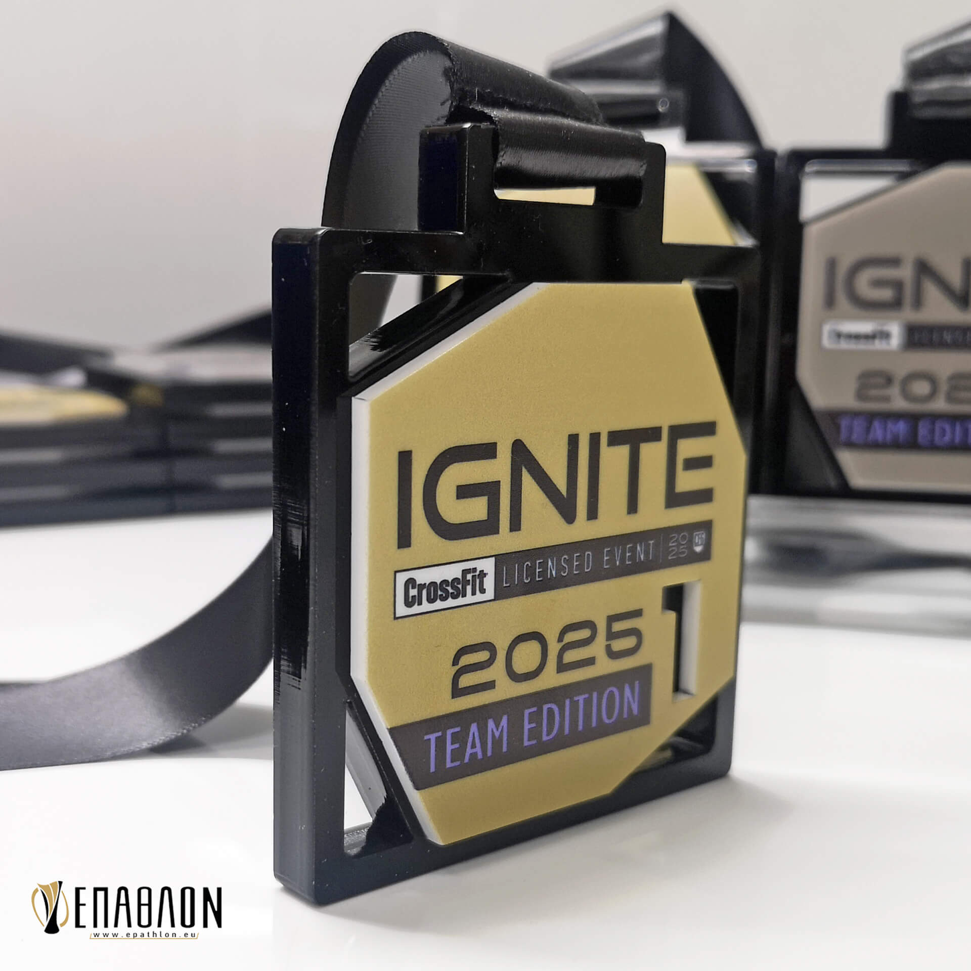 ΜΕΤΑΛΛΙΟ ΑΠO PLEXIGLASS : MEDCΑ-0009