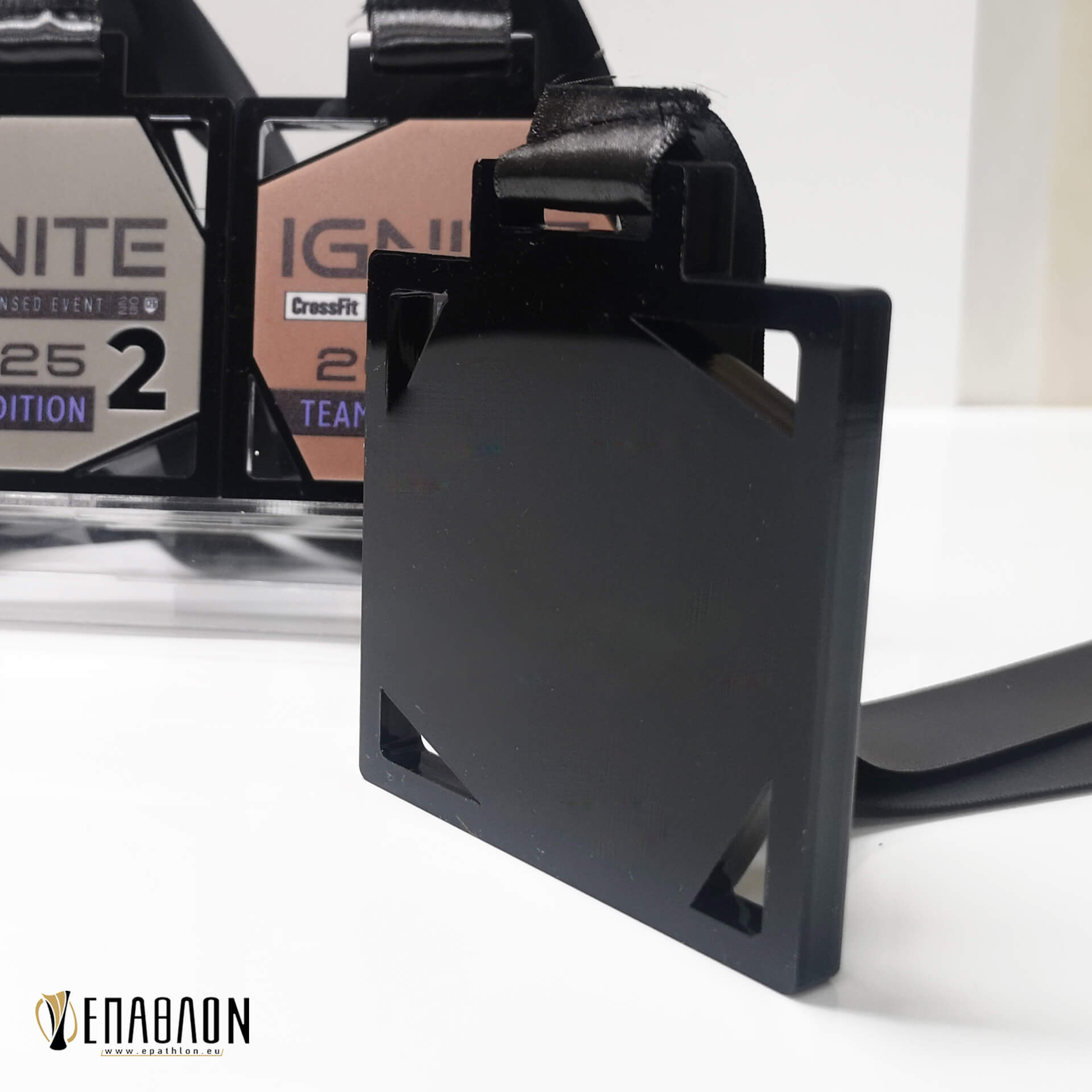 ΜΕΤΑΛΛΙΟ ΑΠO PLEXIGLASS : MEDCΑ-0009